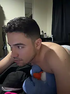 valentino_ruiz (M young) - “Get hard” “ponerse erecto”