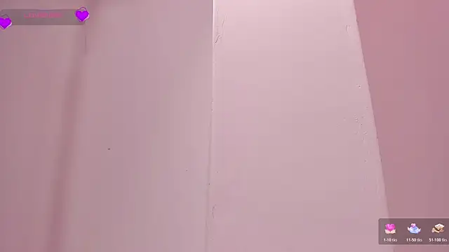 MissCurvyTop webcam