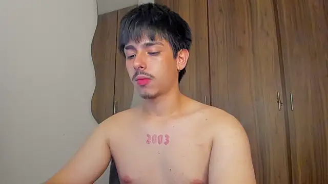Maximo_Miller webcam
