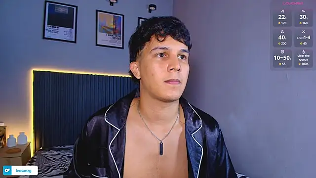 Leo_Savage_ webcam
