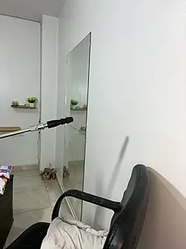 cherry_skinnyy_ webcam