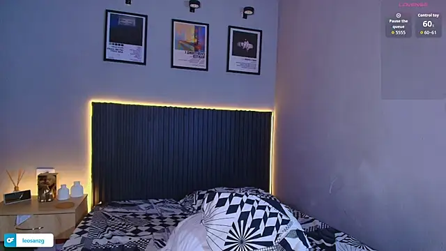Leo_Savage_ webcam