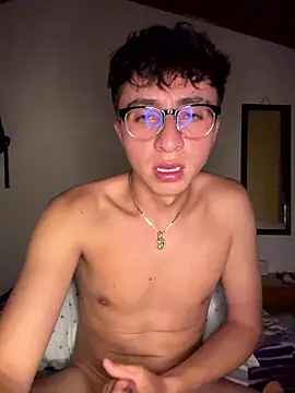 CamiRojas_boy webcam