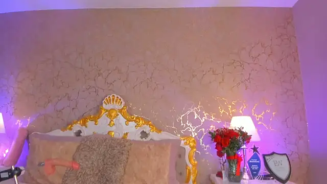 ScarlettWallace live cam on StripChat