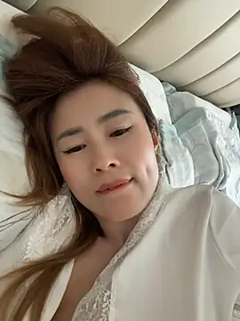 okgirl_23 live cam on StripChat