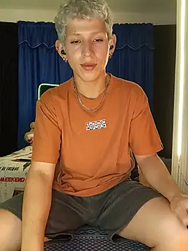 bittersuite_hot's live room