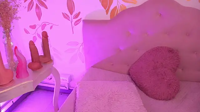 misselektra__ - Misselektra__'s free webcam - UK Sex Cams