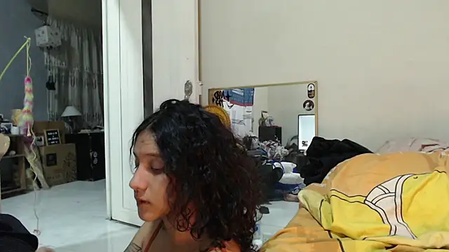 AlinaWoolf_ live cam on StripChat