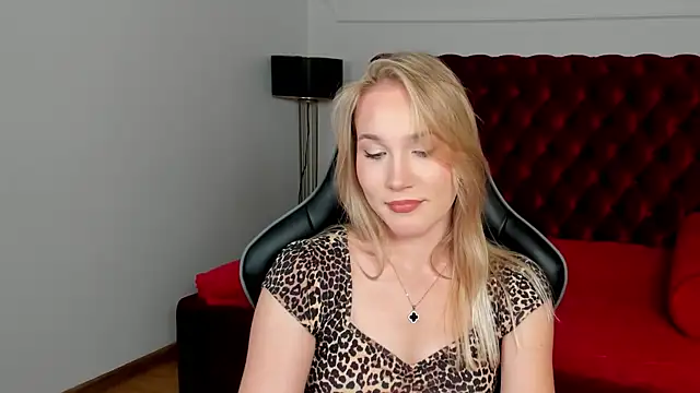 ElaraVoltage webcam