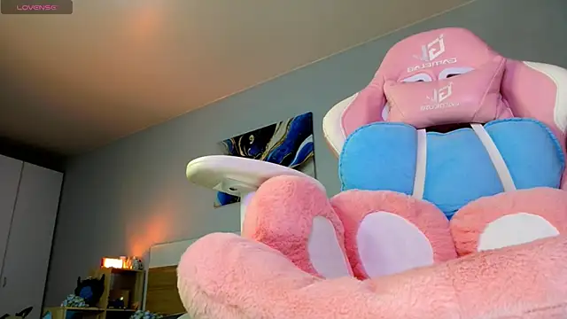 Maya_Campbell webcam