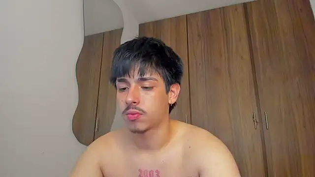 Maximo_Miller webcam