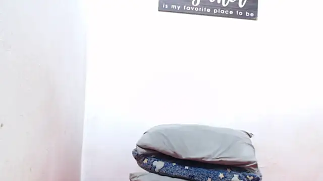 alejandra_c19c webcam