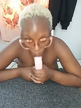 Azariaxxx webcam