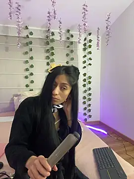 Lucyjoi webcam