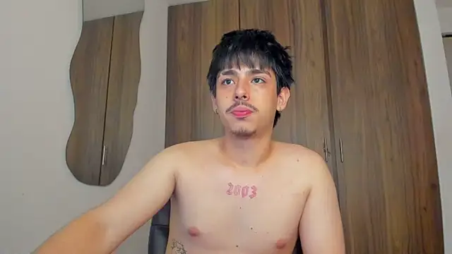 Maximo_Miller webcam