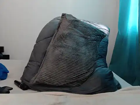 peachykisse_s webcam
