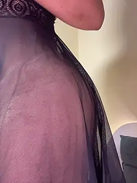 KIARAPRETTY webcam