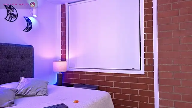 mandi4pole_ live cam on StripChat