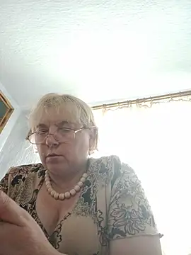 Elena_Beautiful784 webcam