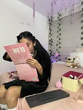 Lucyjoi webcam
