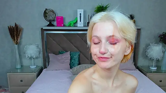 MiaKarlos webcam