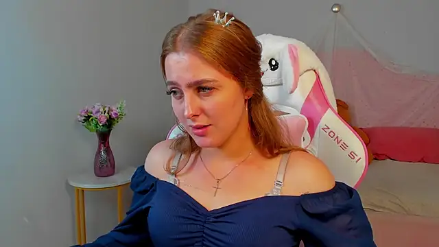 EllaBells live webcam show