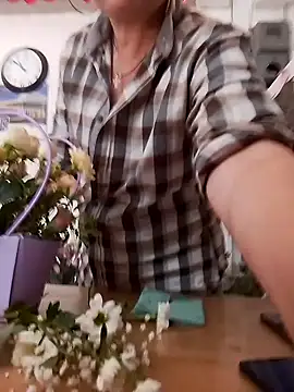 LittleFlower777 live webcam show