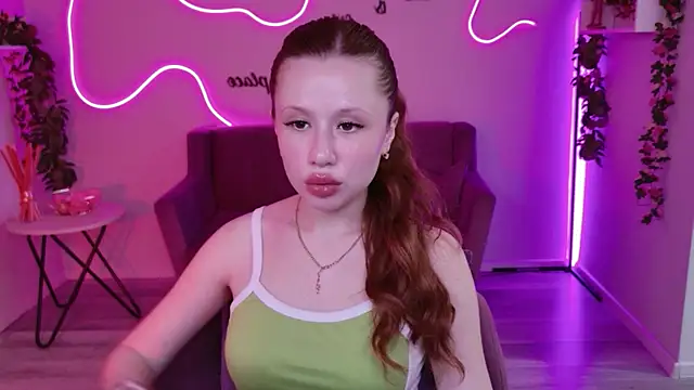 AuroraBabyDoll webcam