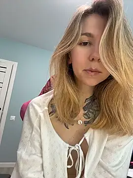 KiraGhostFlame webcam