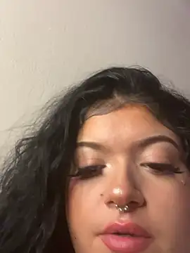WeluvyouKarma webcam