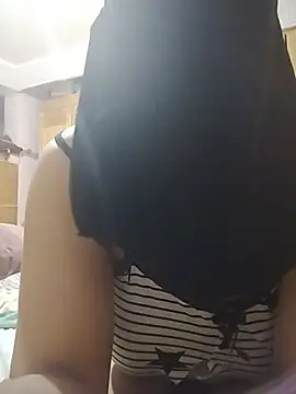 laty_123 - Laty_123's free webcam - UK Sex Cams