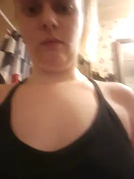 badassbitchmakayla - BadAssBitchMakayla's free webcam - UK Sex Cams