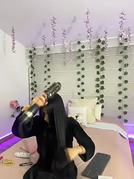 Lucyjoi webcam