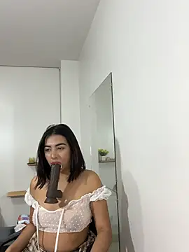 cherry_skinnyy_ webcam