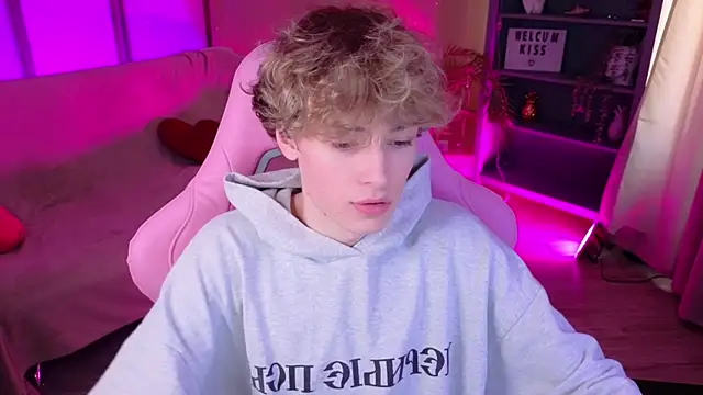 kevingarsiaa live sex cam