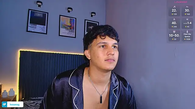 Leo_Savage_ webcam