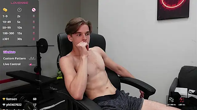 david_heath (M twink) - WILL BUY A NEW TOY
