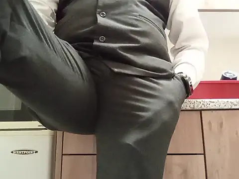 rainbowone (Ask my age) - Milk cum show