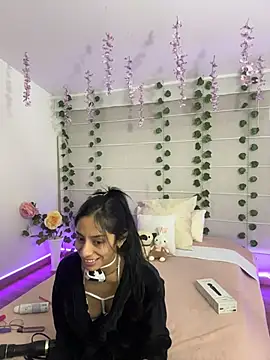 Lucyjoi webcam