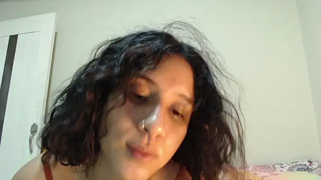 AlinaWoolf_ webcam