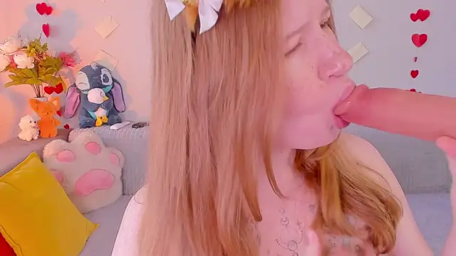 Tori_the_witch webcam