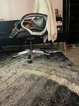 aly_golden_ webcam