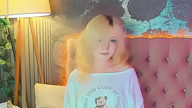 EmilyAngells webcam