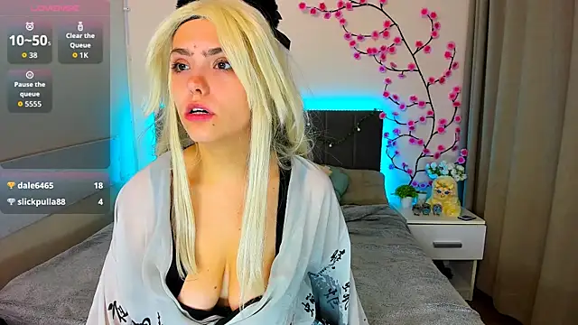 DellaRows webcam