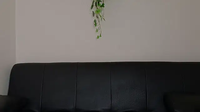 AriaBennett__ webcam