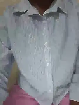 Shanaya_001 webcam