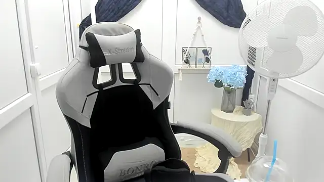 Vanilla_Vixen webcam