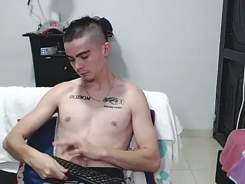 Zac_Efront webcam