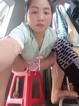 Julie-xx webcam