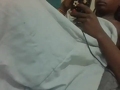 nasty-petite webcam